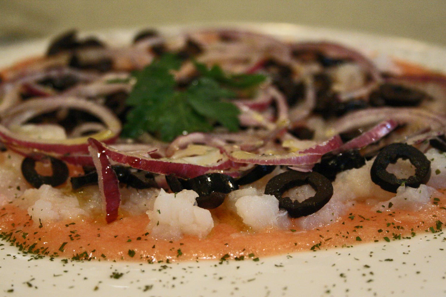 Bacalao con salmorejo en Recoveco