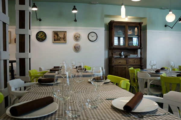 El Apartamento Restaurante El Office