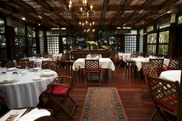 Hosteria Adarzo Restaurante Terraza