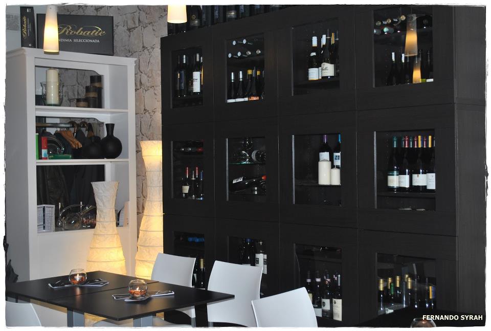 sala la vinoteca de conis