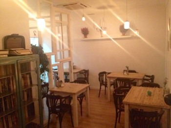 THE TOAST CAFÉ