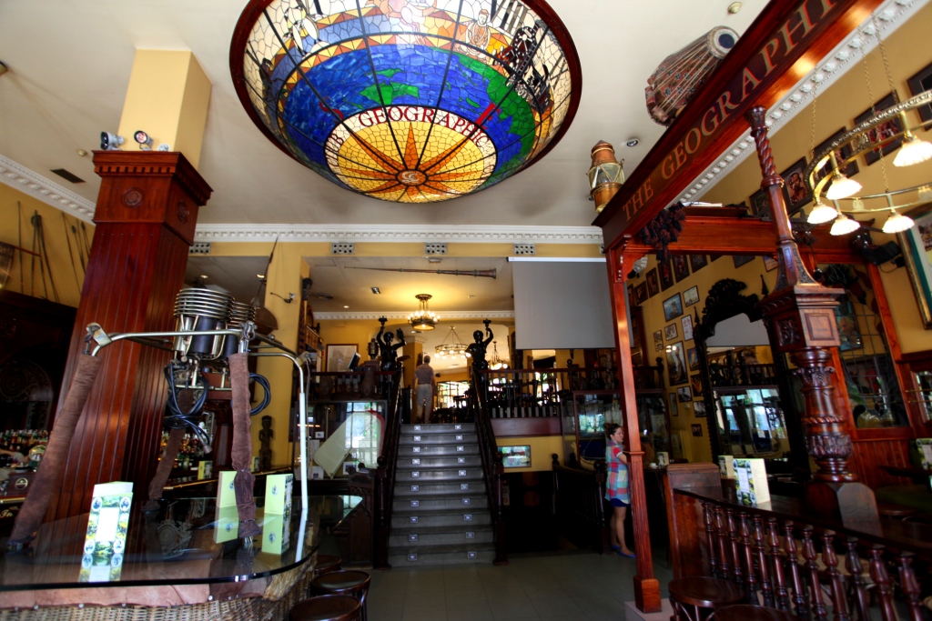 THE GEOGRAPHIC CLUB » Calle Alcala 141. Madrid.