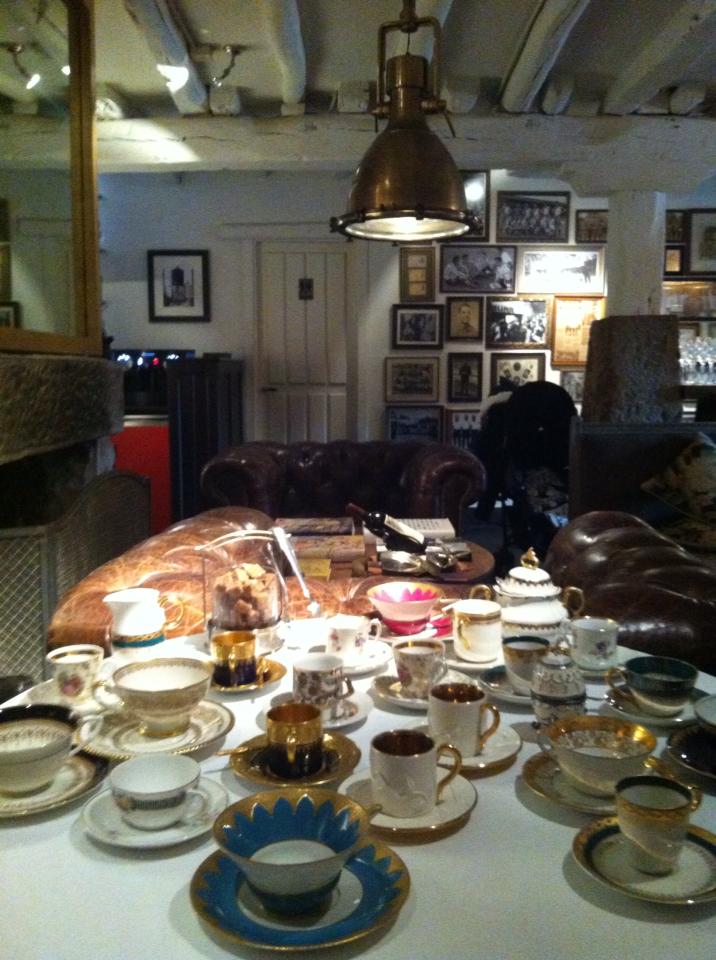 cafe_en_petit_comite
