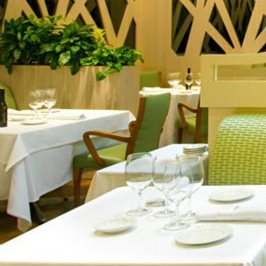 Mesa Restaurante Zaldiaran