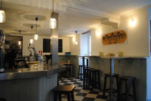 METROPOLITAIN CAFÉ BAR
