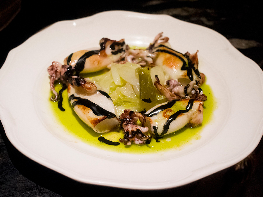 Chipirones encebollados