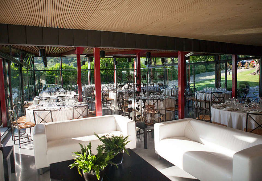 Hosteleria Olagorta Salon Cristaleras