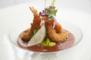 Sangrita de langostinos y guacamole