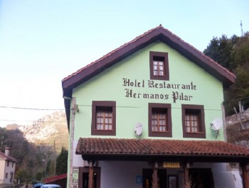 HERMANOS PILAR