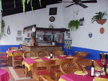 VINOTECA-RESTAURANTE "LA VENTURA"