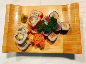 Mixto de sushi y maki de atún y salmón(10)