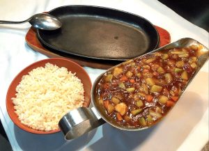 Ku-Bak, arroz crujiente y caldoso con langostinos y verduras
