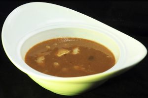 Ttraditional fish soup with clams