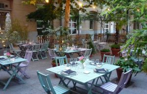 CAFÉ-BISTROT