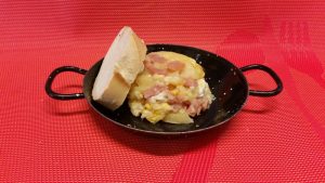 Revuelto de patatas y jamón york
