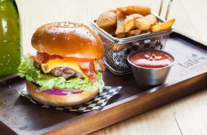 TATE'S BURGUER