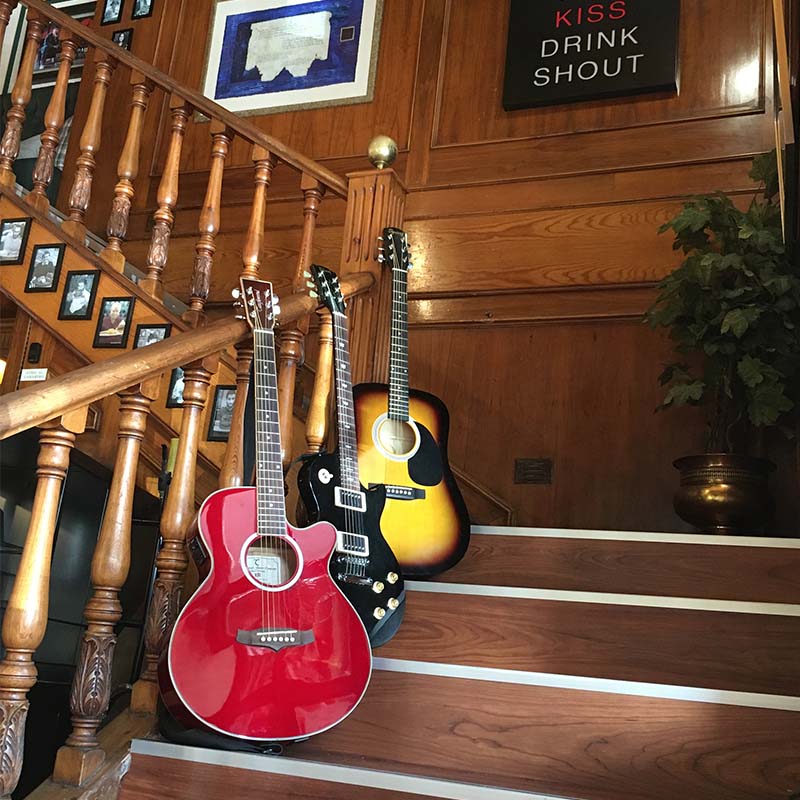 BENTLEY'S WARNER MUSIC