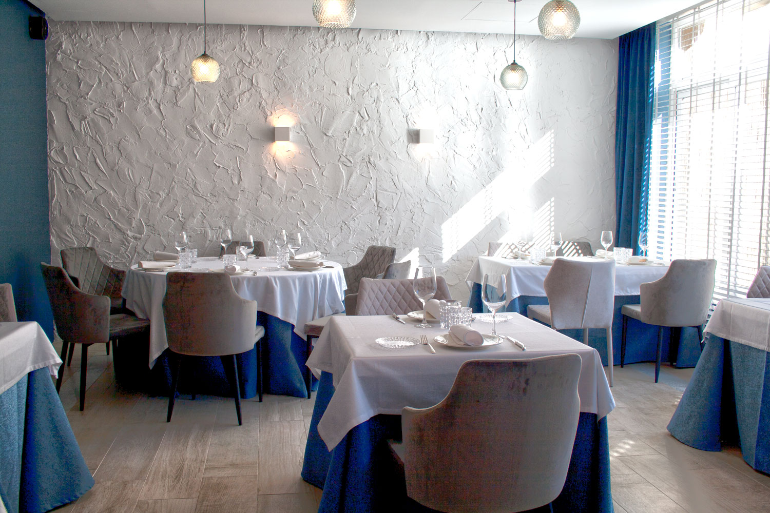 TREZE RESTAURANTE & BAR