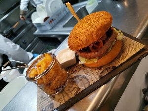Hamburguesa Xef + patates casolanes