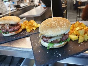 Hamburguesa Americana + patates casolanes