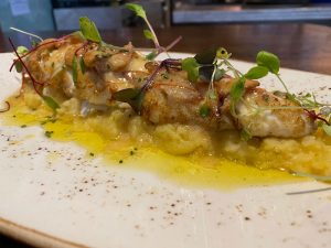 Lomo de rape asado al horno a la bilbaína