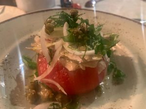 Tomate asado cremoso con ventresca de bonito