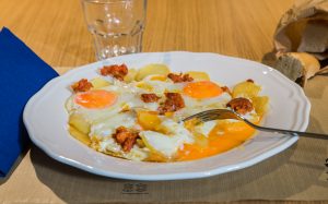 HUEVOS DE CORRAL ROTOS