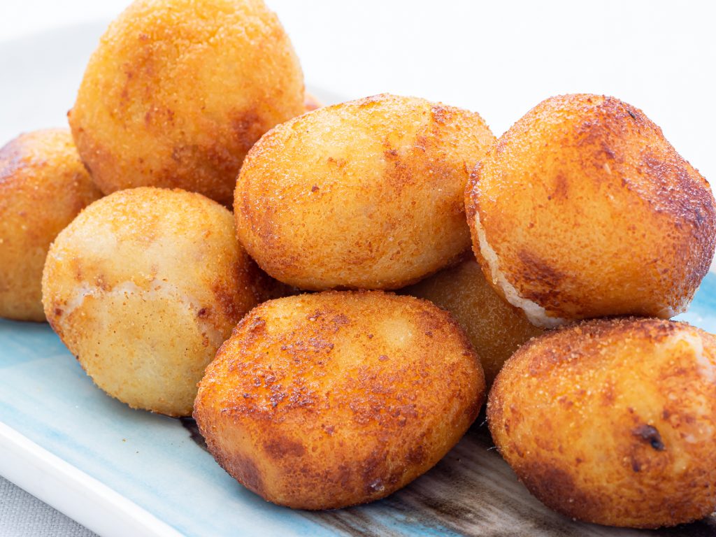 Croquetas de jamón y queso parmesano