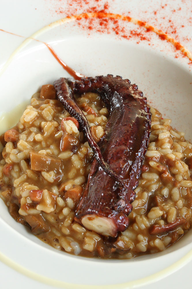Arroz cremoso de pulpo y hongos