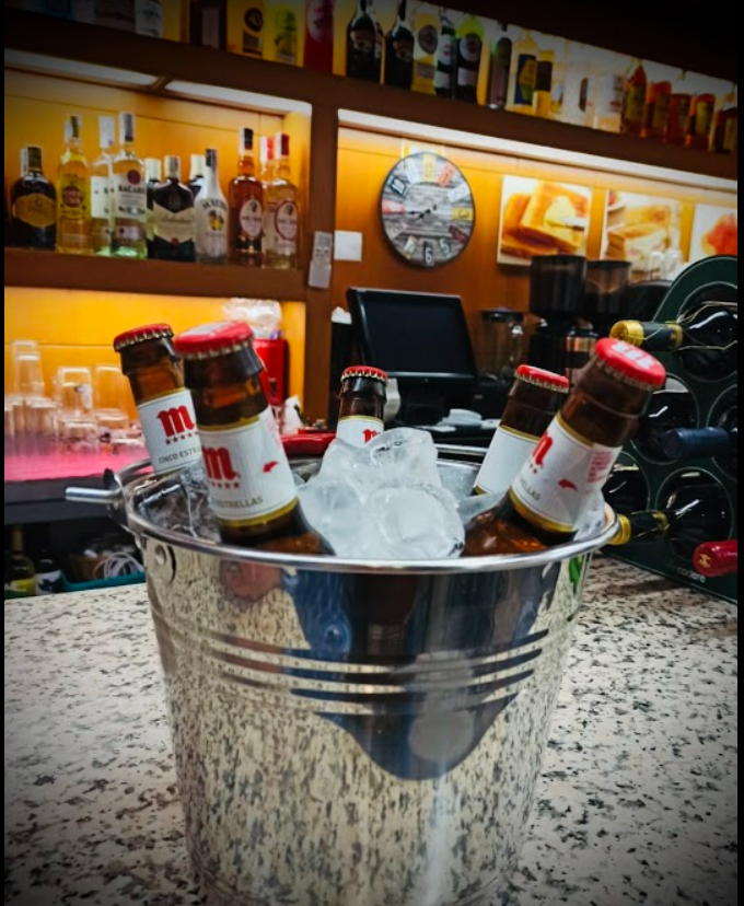CAFETERÍA Y BAR KING