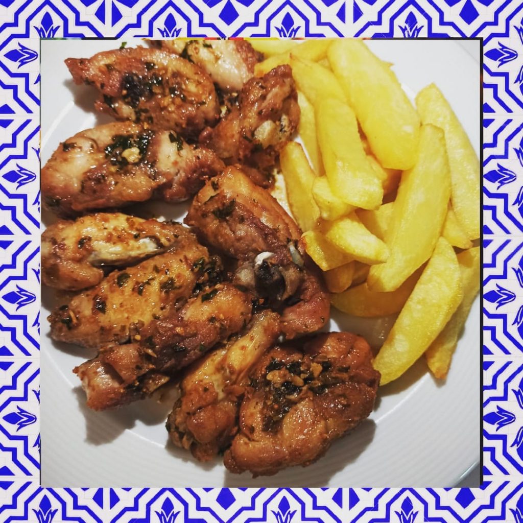 Pollo frito al ajillo