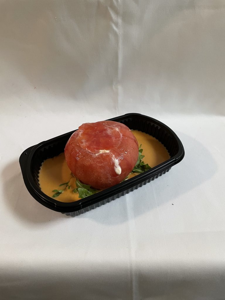 Tomate relleno de mouse de ventresca