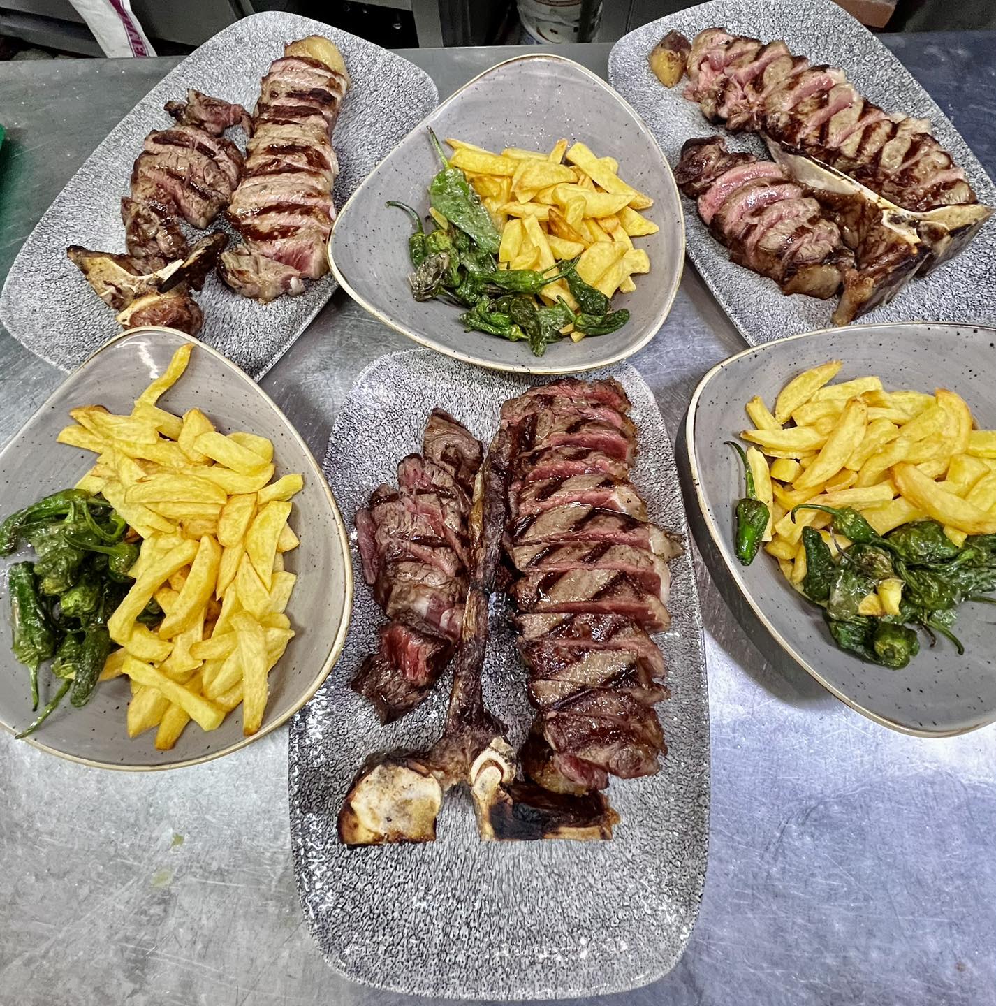 PARRILLA RÍOS ROSAS