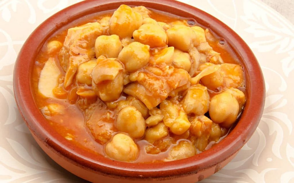 Callos con garbanzos