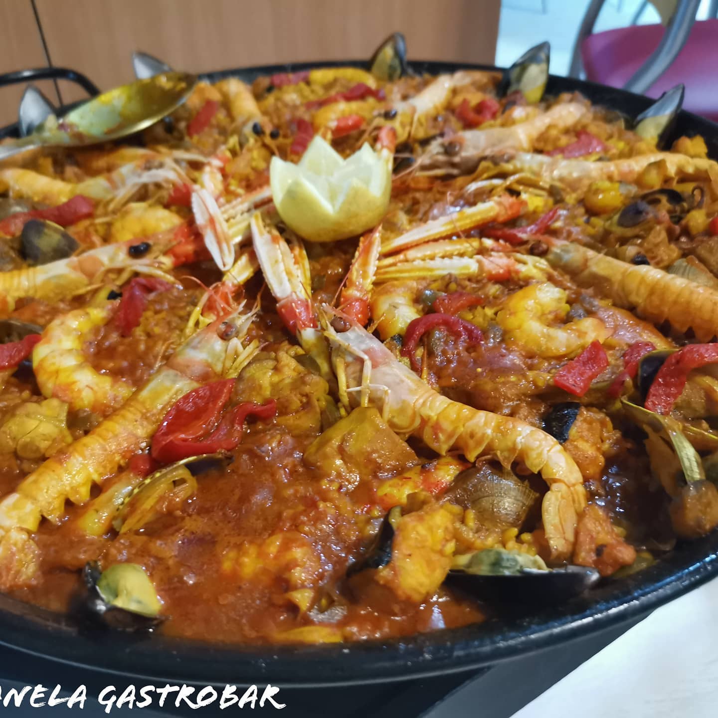 PIEL CANELA GASTROBAR