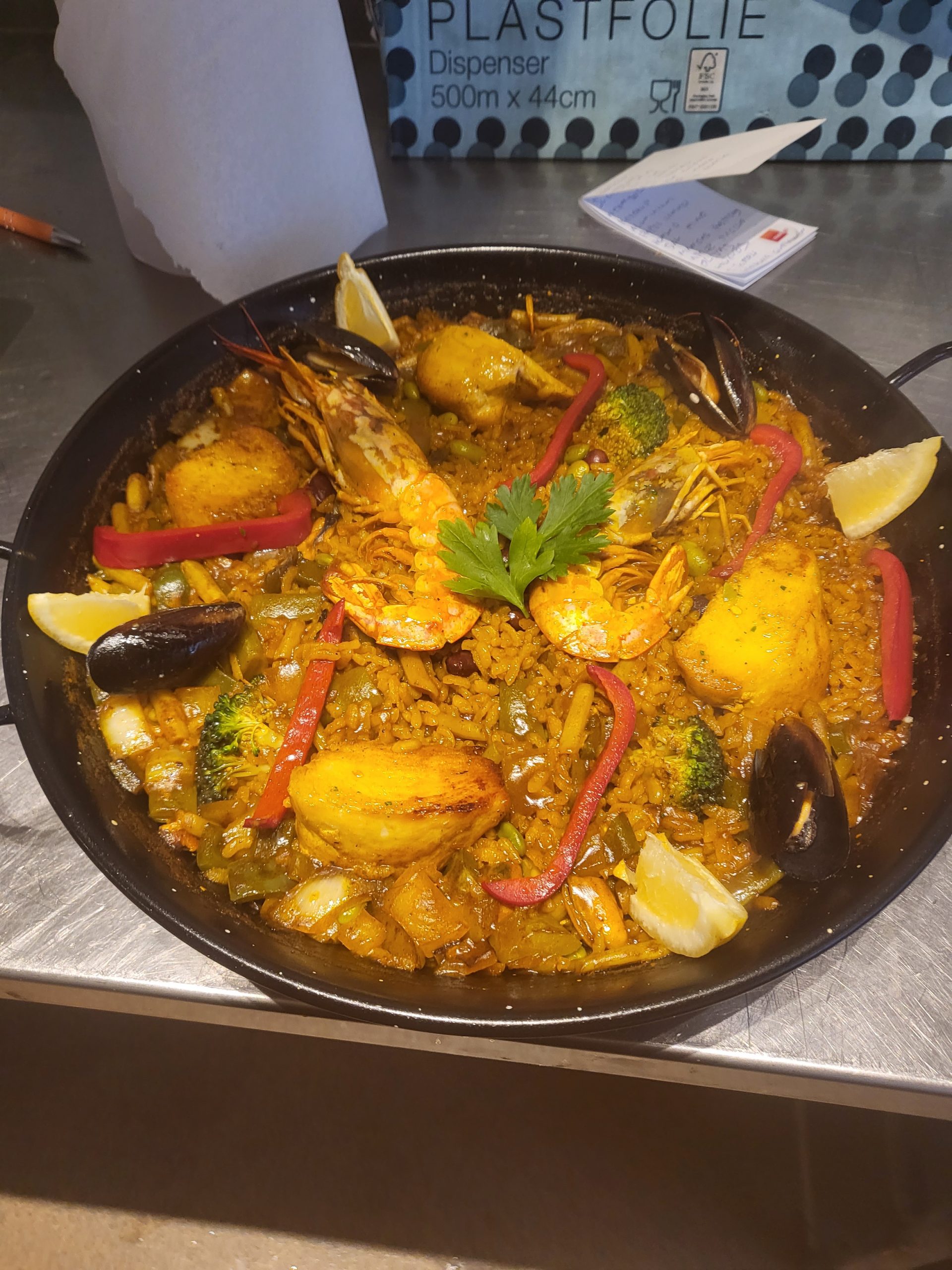 Paris, Barcelona & Friends