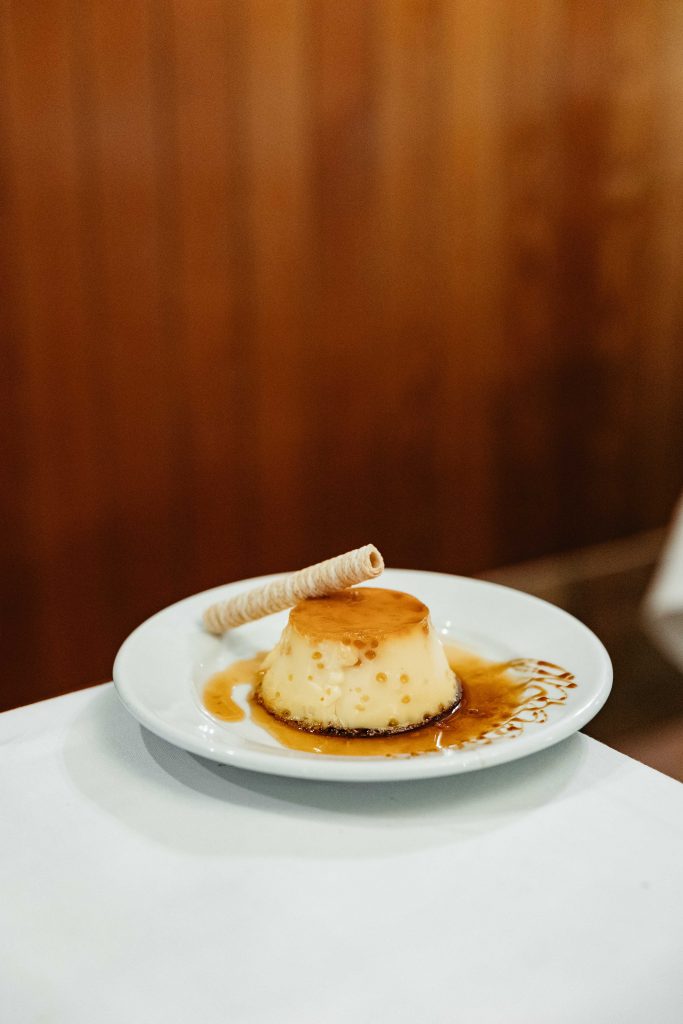 Flan de huevo casero