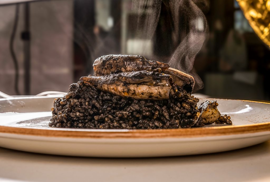 Arroz NEGRO CON CHIPIRONES