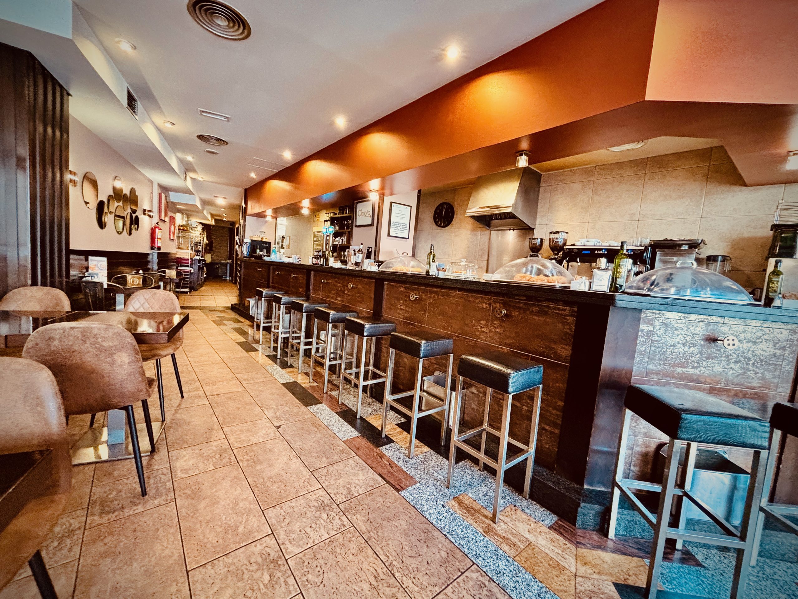 APOLO CAFÉ & RESTAURANTE